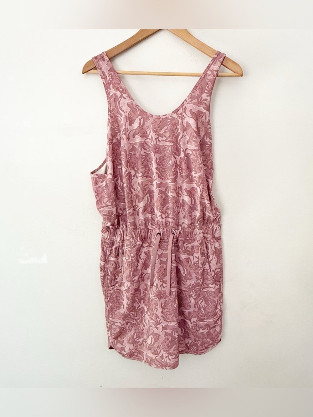Patagonia‎ Women Floral Fleetwith Sleeveless Dress Small Athleisure Casual Pink